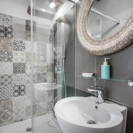 Nador Boutique - Location, By Bqa B&B *
